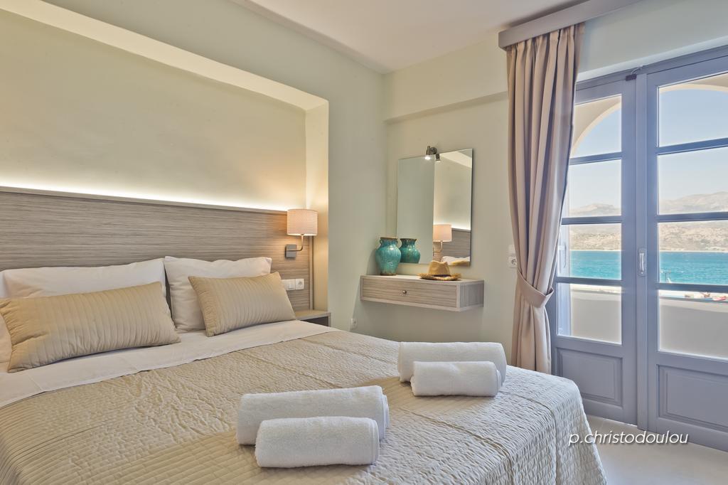 Nereus Luxurious Suites Karpathos Exterior foto
